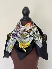 New Gucci Scarf Flora Print White Multicolor Silk Unisex Wrap wth Gucci Gift Box