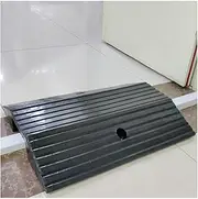 Step Slope Strip Rubber Door Sill Strip, Portable Roadside Ramp, Door Sill Ramp Door Suitable for Cars Motorcycles Wheelchairs Cargo Carts 50cm×39cm×7.5cm