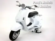 Vespa 946 1/12 Scale Die-cast Metal Model by NewRay - White