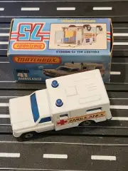 VINTAGE 1978 MATCHBOX SUPERFAST #41 DIECAST AMBULANCE MINT IN ORIGINAL BOX NOS