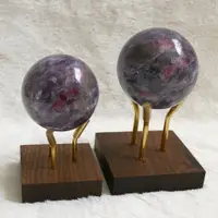 在飛比找蝦皮購物優惠-獨角獸石球 粉紅碧璽+紫雲母 天然水晶球