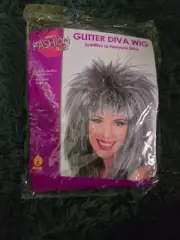Women's Rocking Diva Wig With Tinsel, Grey/Silver, One Size