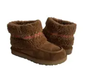 UGG WOMEN MINI UGG BRAID HARDWOOD CURLY SHEEPSKIN BOOT US 7 / EU 38 / UK 5