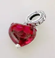 New Pandora Disney Mickey & Minnie Mouse Kiss Red Murano Glass Dangle 792522C01