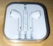 BRAND NEW Genuine Apple iPhone Wired Earpods Earphones Earbuds with 3.5mm Jack
