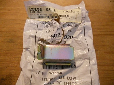 NOS Arctic Cat Track Guide Clip ZR ZRT Thundercat 0602-820