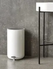 Norm pedal bin 11 L Norm Architects for Audo Copenhagen White