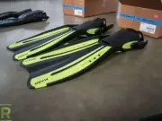 New Aeris MAKO Open Heel Fins, Size XS, Neon Yellow
