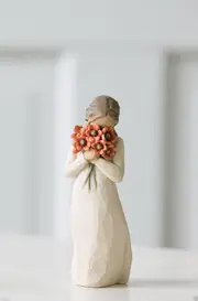Willow Tree Figurine Surrounded by Love Woman & Flowers By Susan Lordi 26233