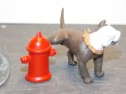 Dollhouse Miniature Dog Whizzing & Hydrant 1:12 Inch Scale C137 Dollys Gallery