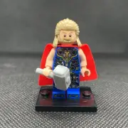 NEW LEGO Thor Minifigure sh811 76207 76208 Marvel Super Heroes Blue Suit Love