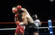 Mike Tyson Lands A Punch V James Smith Old Boxing Photo 4