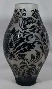 BLACKHAWK MARKETING FROSTED BLACK FLORAL ETCHED GLASS ART DECO VASE 13 3/4" TALL