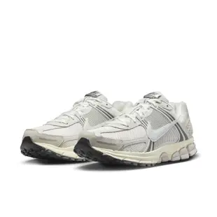 【NIKE】ZOOM VOMERO 5 運動鞋/碳灰白/男鞋-HF0731007/ US9.5/27.5cm