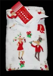 Two Casaba Christmas Party Reindeer Martinis Mistletoe Velour Hand Towels NEW
