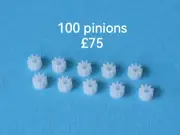 W8100 L7085 Scalextric Spare 100 White 9 Tooth 9T Pinion Gears for Inline Motors
