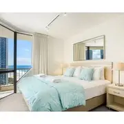 Ocean View 22nd Floor Apartment With Free Car Parking And Foxtel!