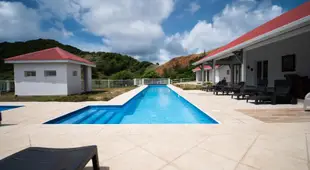 Grande villa avec piscine et jacuzzi