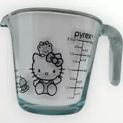 Pyrex 2 Cup Hello Kitty Measuring Cup