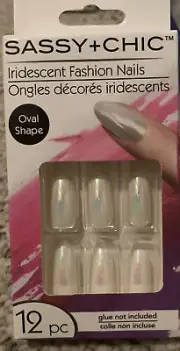 Sassy Chic Nails Iridescent 12 Nail Kit ((Pearl/white))