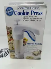 Wilton 2104-4011 Cookie Press With 12 Discs New In Box