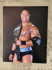 The Rock Dwayne Johnson Signed 8 X 10 Photo COA