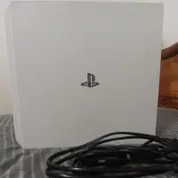 在飛比找蝦皮購物優惠-ps4 pro 7218 1tb主機白色款