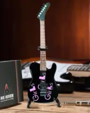 Mick Mars - Axe Heaven Mick Mars Motley Crue Kramer Signature Black Girls, Girls