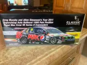 1/18 Classic Carlectables 2011 BATHURST POLE WINNER MURPHY/SIMONSEN VE Commodore