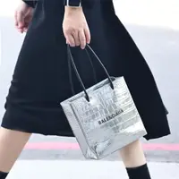 在飛比找momo購物網優惠-【Balenciaga 巴黎世家】Shopping XXS 