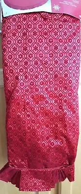 Jaclyn Smith 52" Red with Red Snowflakes Tree Skirt - NIP!
