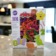 Wilton Plastic Cookie Cutter Set, New In Box, 101 Pieces