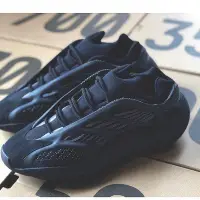 在飛比找Yahoo!奇摩拍賣優惠-adidas Yeezy 700 v3 Alvah 黑魂 籃