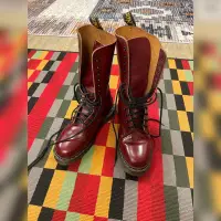 在飛比找蝦皮購物優惠-英製14孔 dr martens 馬丁靴