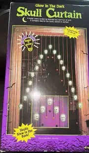 Halloween Glow in the Dark Beaded Skull Curtain Doorway Window Fun World New