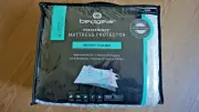 BEDGEAR PERFORMANCE MATRESS PROTECTOR INSTANT COOLING KING NEW OPEN