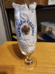 9" tall Unibroue Brewery Blanche De Chambly 13 OZ. Beer Stemware set of 12