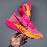 在飛比找蝦皮購物優惠-耐吉 Nike Vaporfly Next 3 超粉色鞋履