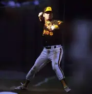 Graig Nettles San Diego Pardres fielding at Game 1 1984 National L- Old Photo