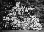 Woods Point Victoria 1905 - Residents of Woods Point at a picnic Old Photo