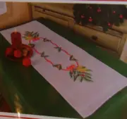NEW DUFTIN of HUNGARY "RED BOW" Table Runner Stamped Embroidery Kit & Floss