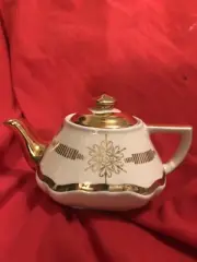 HALL ‘CHRISTMAS MAGIC SNOWFLAKE’ TEAPOT GOLD & IVORY 6 Cup NEW