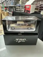 MERCEDES BENZ S600 PULLMAN EXTENDED CONVERTIBLE GOLD 1/64 DIECAST CAR BY TPC
