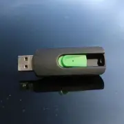 Black & Green Retractable USB Flash Drive Memory Stick Thumb 60Gb Win Formatted