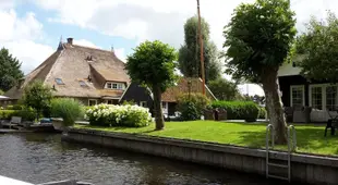 d'Oude Herbergh, vakantiehuizen aan het water