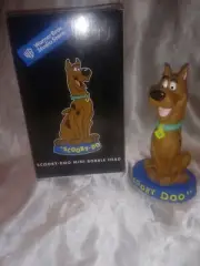 1999 WARNER BROS STUDIO SCOOBY DOO BOBBLE HEAD MINI