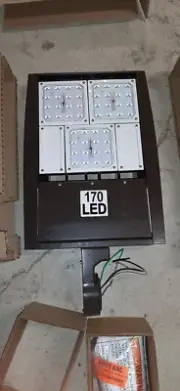 Cooper EATON GALLEON LE LED 166W LIGHT 120-277 GAN-AF-03-LED-T2-BZ-ADJS-4NY