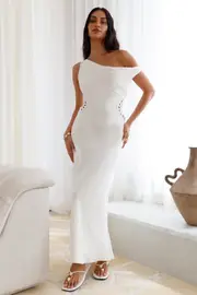 Moonlight Dancer Off Shoulder Maxi Dress Cream