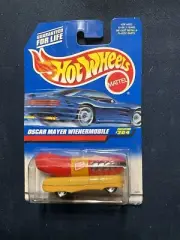 1997 Hot Wheels “Oscar Mayer Wienermobile”#204 Sealed