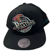 NWOT Mitchell & Ness Detroit Pistons Black Nyon Snapback Hat Adjustable Size